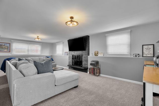 802 Timber Lane, Darien, IL 60561