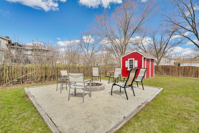 802 Timber Lane, Darien, IL 60561