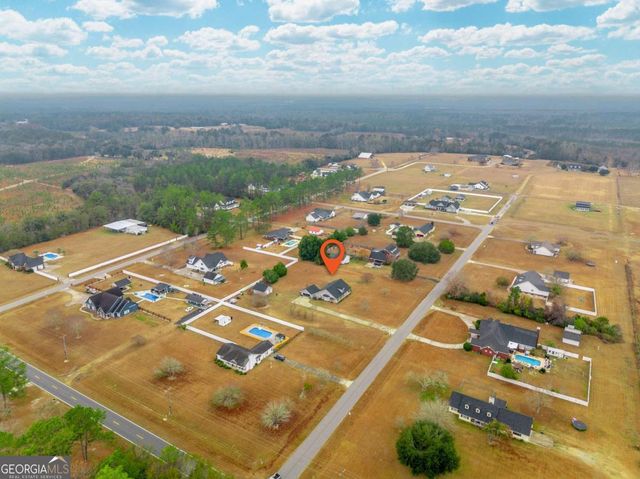 5625 Wooddell Drive, Waycross, GA 31503