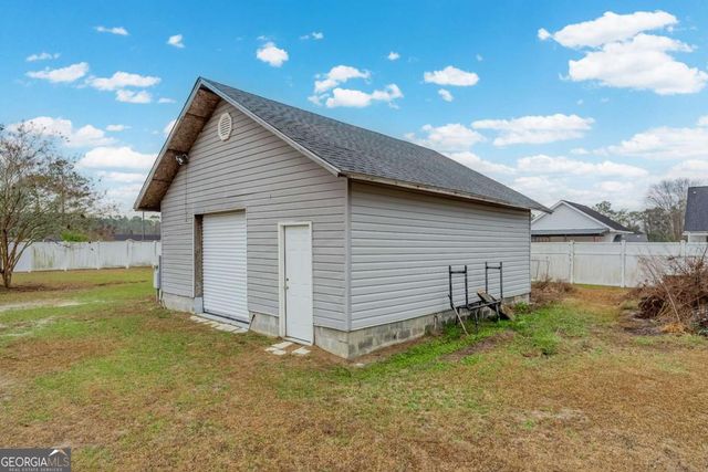 5625 Wooddell Drive, Waycross, GA 31503