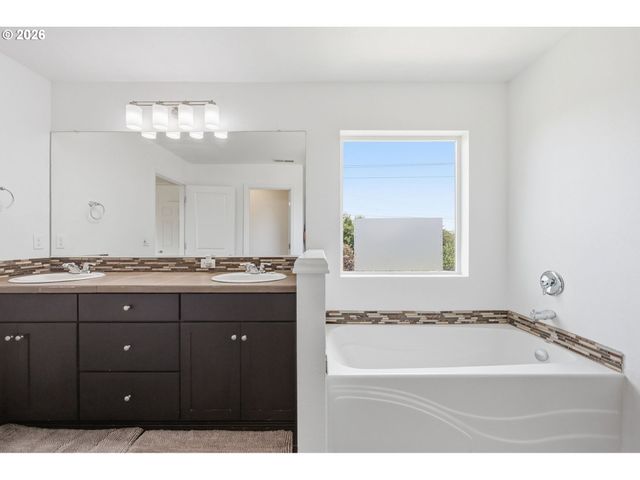 51276 Sw REMBRANDT Dr, Scappoose, OR 97056