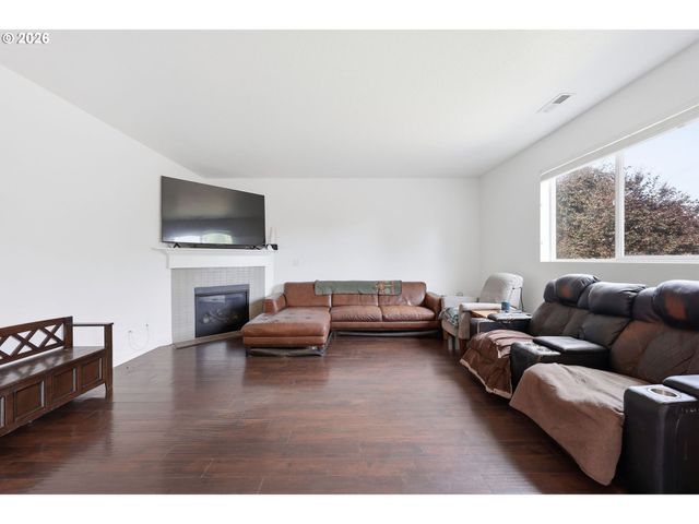 51276 Sw REMBRANDT Dr, Scappoose, OR 97056