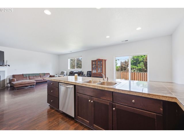 51276 Sw REMBRANDT Dr, Scappoose, OR 97056