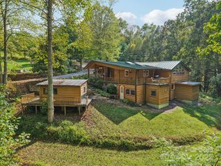 237 Hansom Drive, Waynesville, NC 28785