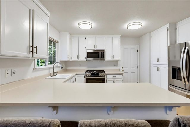 11849 Oracle Dr, Grass Valley, CA 95949