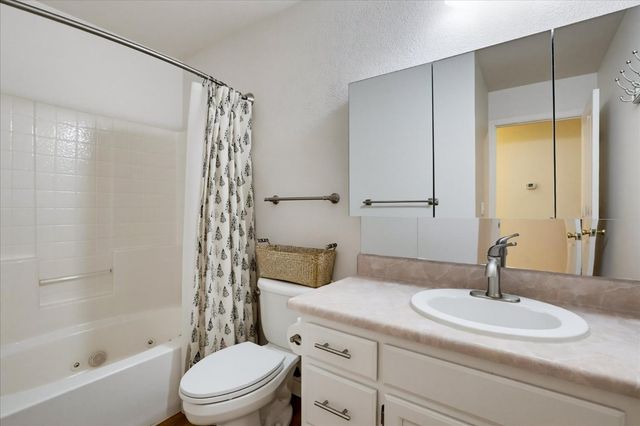 11849 Oracle Dr, Grass Valley, CA 95949