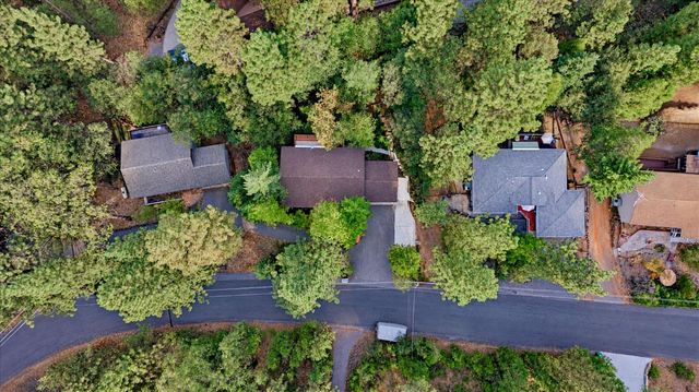 11849 Oracle Dr, Grass Valley, CA 95949