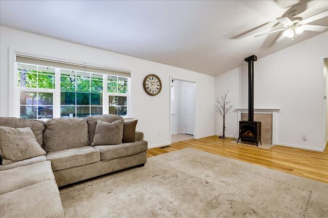 11849 Oracle Dr, Grass Valley, CA 95949