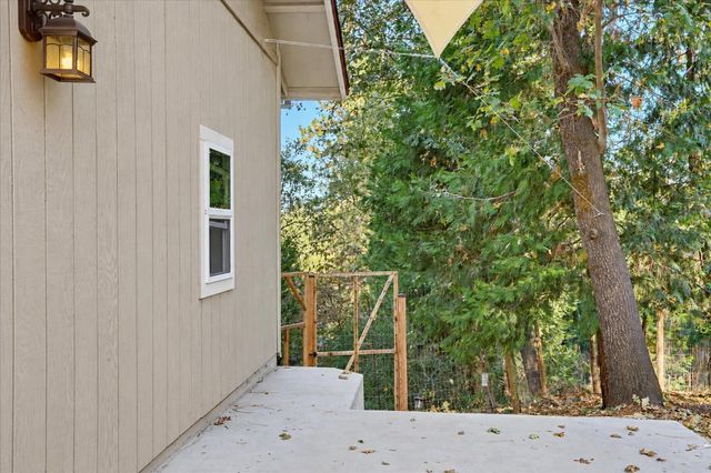 11849 Oracle Dr, Grass Valley, CA 95949