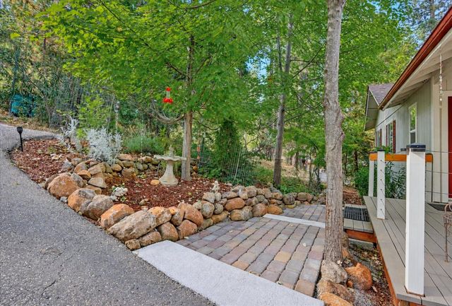 11849 Oracle Dr, Grass Valley, CA 95949