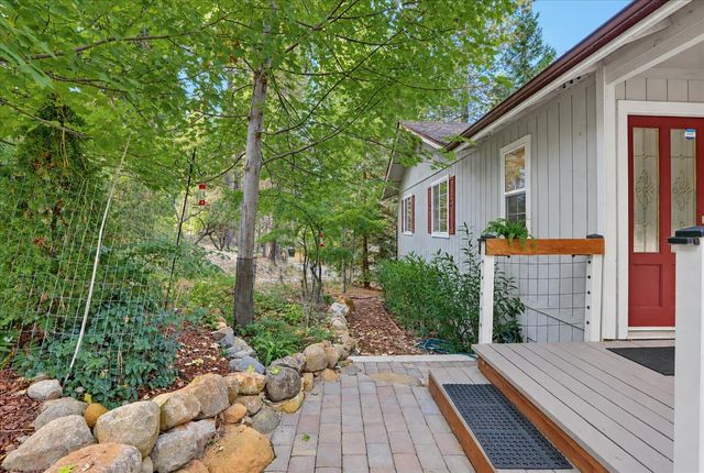 11849 Oracle Dr, Grass Valley, CA 95949