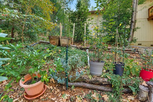 11849 Oracle Dr, Grass Valley, CA 95949