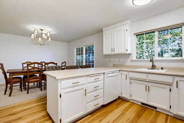 11849 Oracle Dr, Grass Valley, CA 95949
