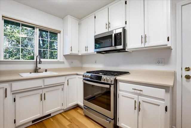 11849 Oracle Dr, Grass Valley, CA 95949