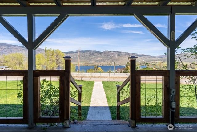 6 Salam Lane, Oroville, WA 98844