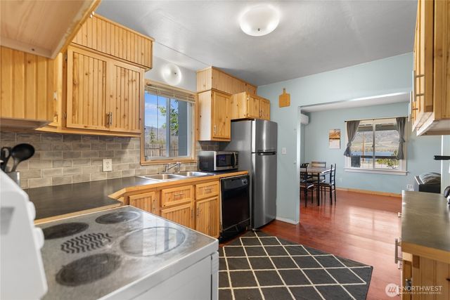 6 Salam Lane, Oroville, WA 98844