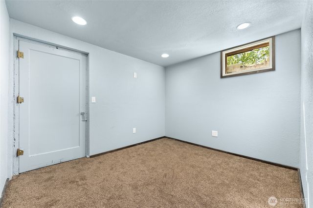 6 Salam Lane, Oroville, WA 98844