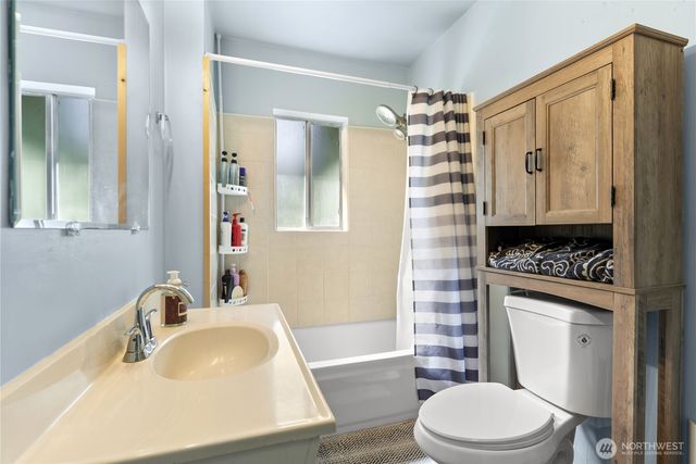 6 Salam Lane, Oroville, WA 98844