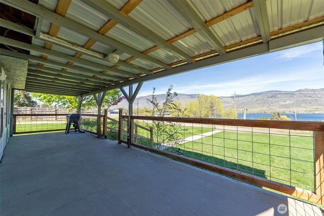 6 Salam Lane, Oroville, WA 98844