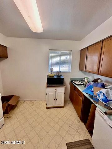 11102 W SOUTHERN Avenue, Tolleson, AZ 85353