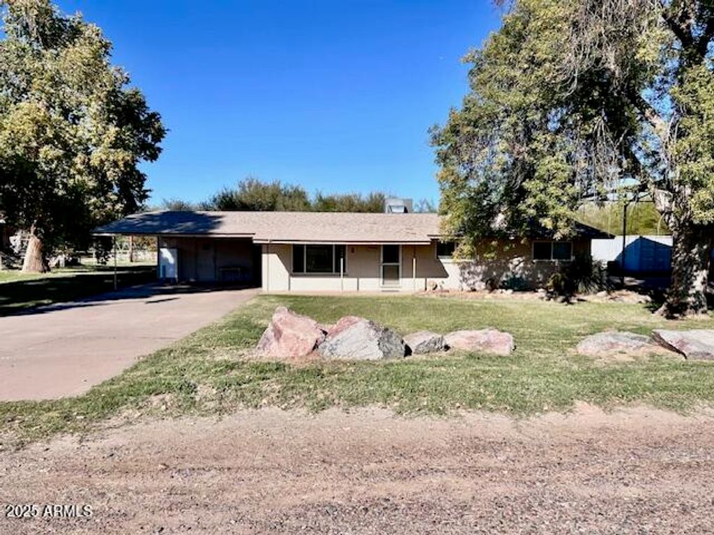 11102 W SOUTHERN Avenue, Tolleson, AZ 85353