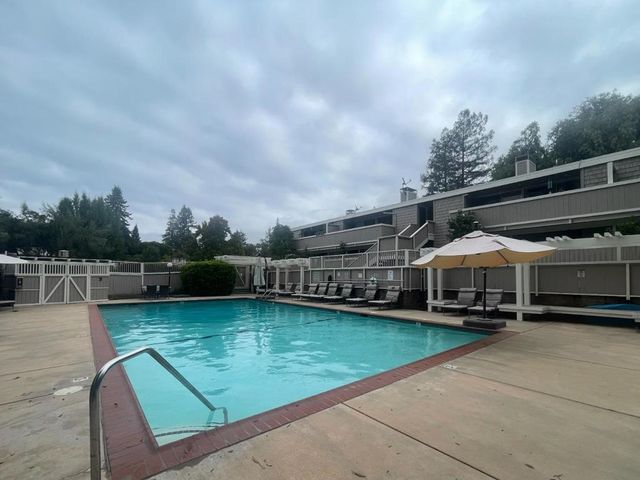 500 W Middlefield Road 122, Mountain View, CA 94043