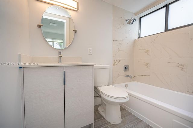 810 Salzedo St 15, Coral Gables, FL 33134