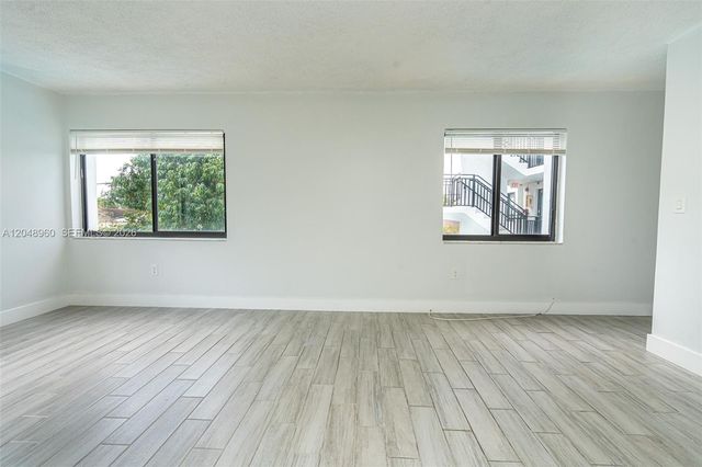 810 Salzedo St 15, Coral Gables, FL 33134