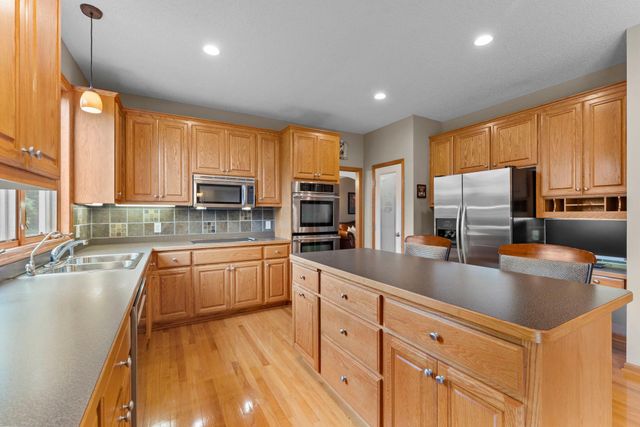 13831 Clare Downs Way, Rosemount, MN 55068