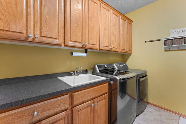 13831 Clare Downs Way, Rosemount, MN 55068