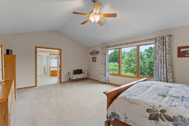 13831 Clare Downs Way, Rosemount, MN 55068