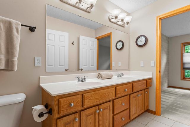 13831 Clare Downs Way, Rosemount, MN 55068