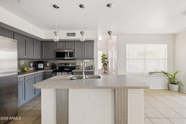 8925 W TIERRA BUENA Lane, Peoria, AZ 85382