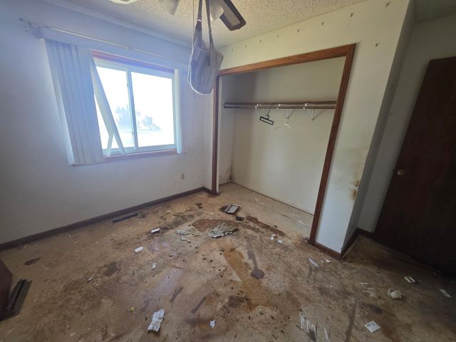 6908 64th Avenue N, Brooklyn Park, MN 55428