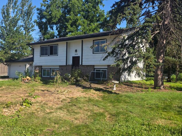 6908 64th Avenue N, Brooklyn Park, MN 55428