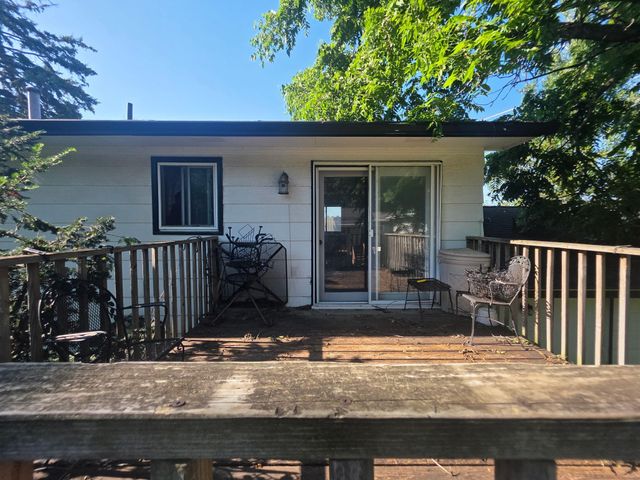 6908 64th Avenue N, Brooklyn Park, MN 55428