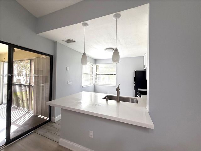 802 Constitution Dr 802D, Homestead, FL 33034