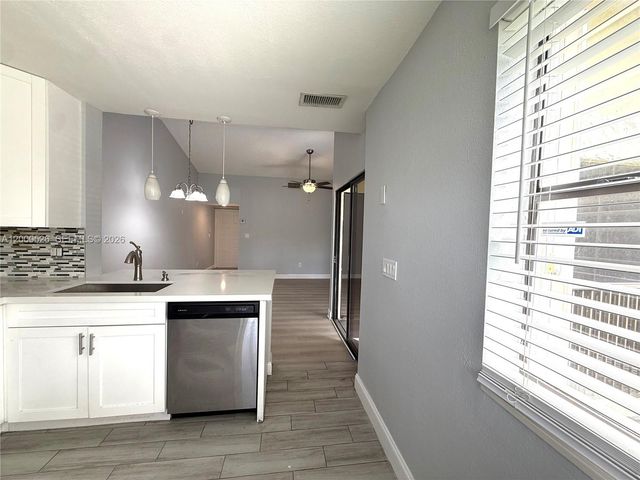 802 Constitution Dr 802D, Homestead, FL 33034