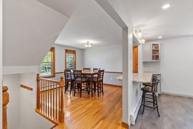 128 Beech St, Tewksbury, MA 01876