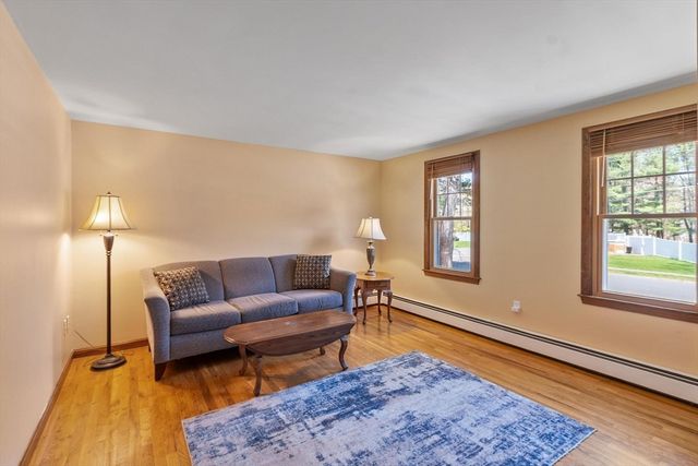 128 Beech St, Tewksbury, MA 01876