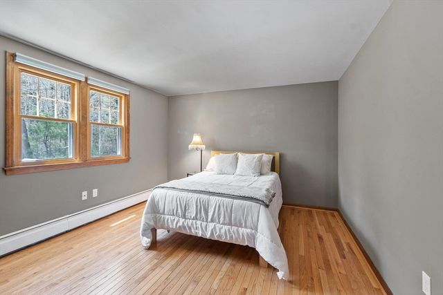 128 Beech St, Tewksbury, MA 01876