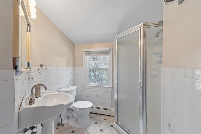128 Beech St, Tewksbury, MA 01876