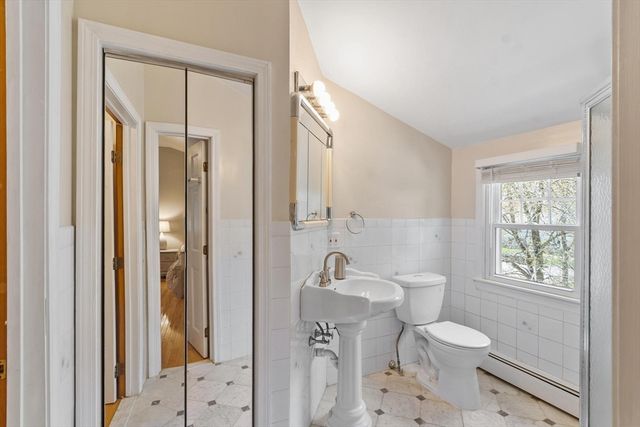 128 Beech St, Tewksbury, MA 01876