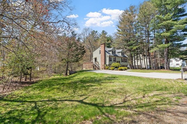 128 Beech St, Tewksbury, MA 01876