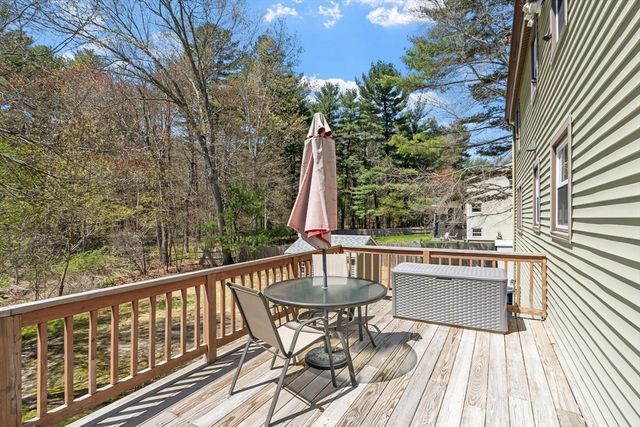 128 Beech St, Tewksbury, MA 01876
