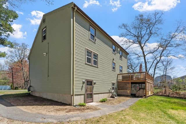 128 Beech St, Tewksbury, MA 01876