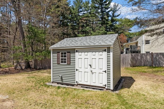 128 Beech St, Tewksbury, MA 01876
