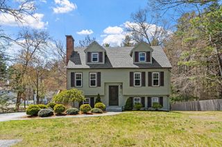 128 Beech St, Tewksbury, MA 01876
