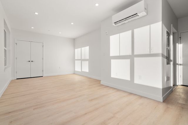 1151 Walnut 210, Newton, MA 02461