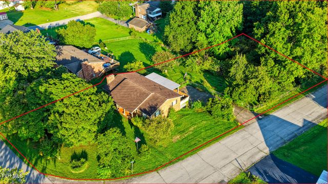 720 Redwood Drive, Mount Carmel, TN 37645